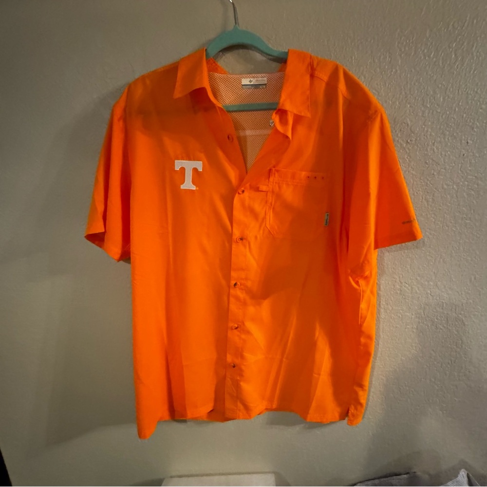 Columbia Bright Orange Men's Casual Shirt